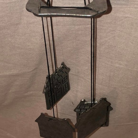Metal House Wnidchimes - Picture 6 of 9